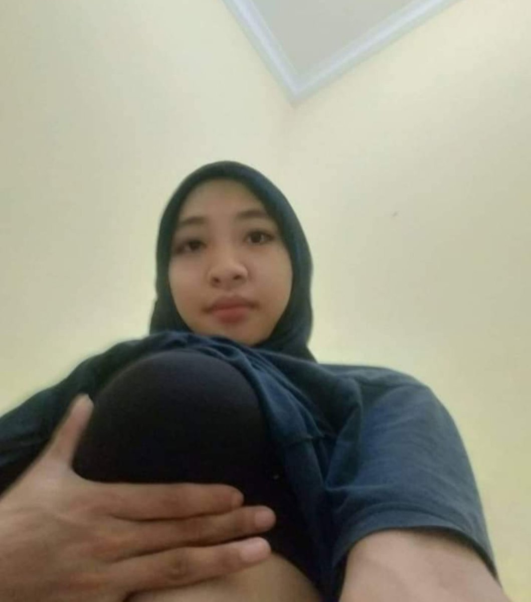 Indonesia Viral Hijab Indo ABG Ukhti Dini Oskaria 2026 Terbaru Pasrah Membelah Durian Pink Malam Minggu Top Trending Global New Generation Indonesia Official